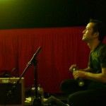 Joseph Gordon-Levitt performs at hitRECord.